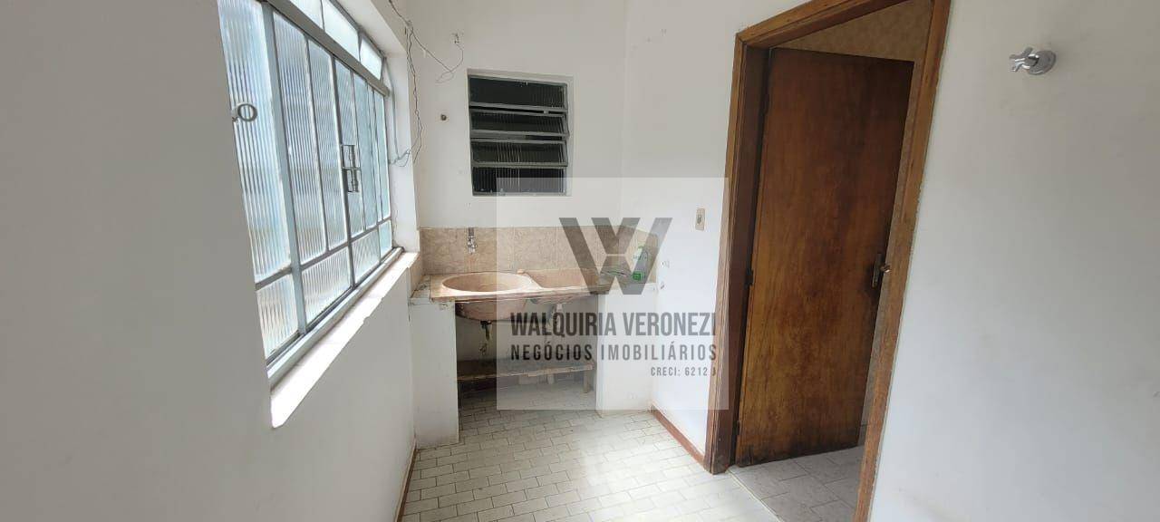 Casa para alugar com 3 quartos, 200m² - Foto 8