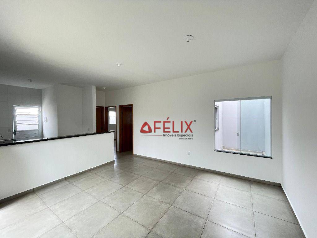 Casa, 2 quartos, 62 m² - Foto 1