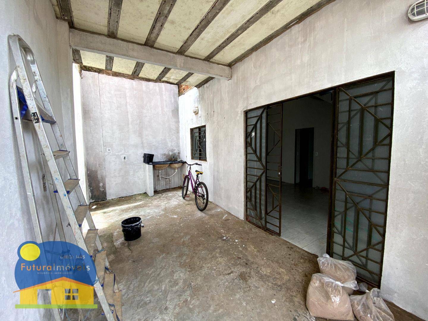 Casa à venda e aluguel com 3 quartos, 60m² - Foto 3