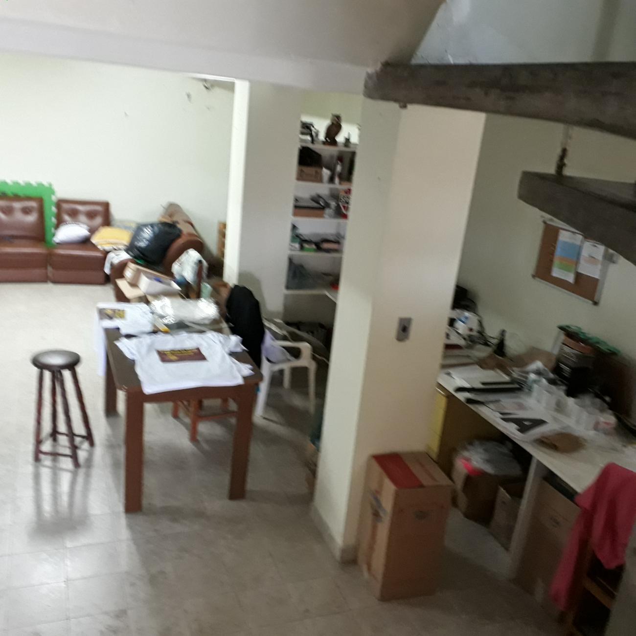 Sobrado à venda com 4 quartos, 200m² - Foto 2