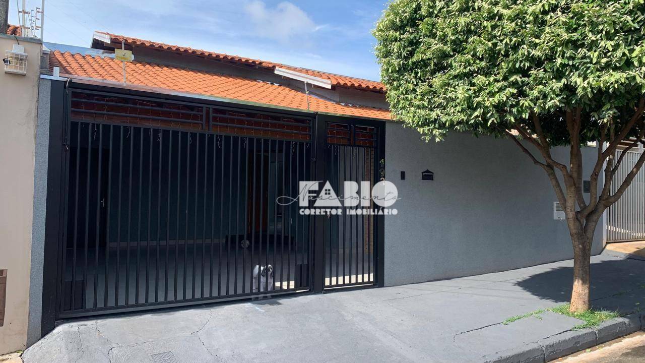 Casa à venda com 2 quartos, 140m² - Foto 2