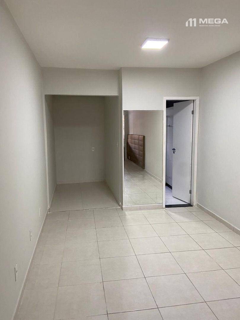 Casa à venda com 4 quartos, 160m² - Foto 3