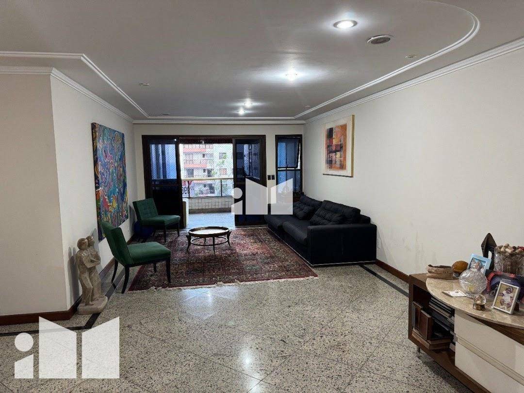 Apartamento à venda com 4 quartos, 330m² - Foto 1