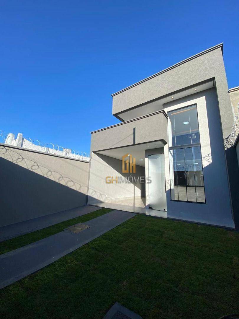 Casa à venda com 3 quartos, 119m² - Foto 1