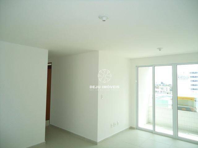 Apartamento à venda com 2 quartos, 65m² - Foto 4