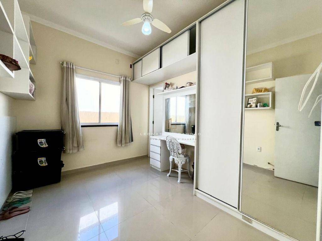 Casa à venda com 3 quartos, 130m² - Foto 14