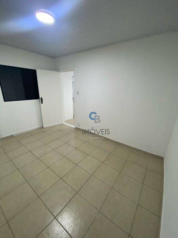 Casa para alugar com 3 quartos, 240m² - Foto 6