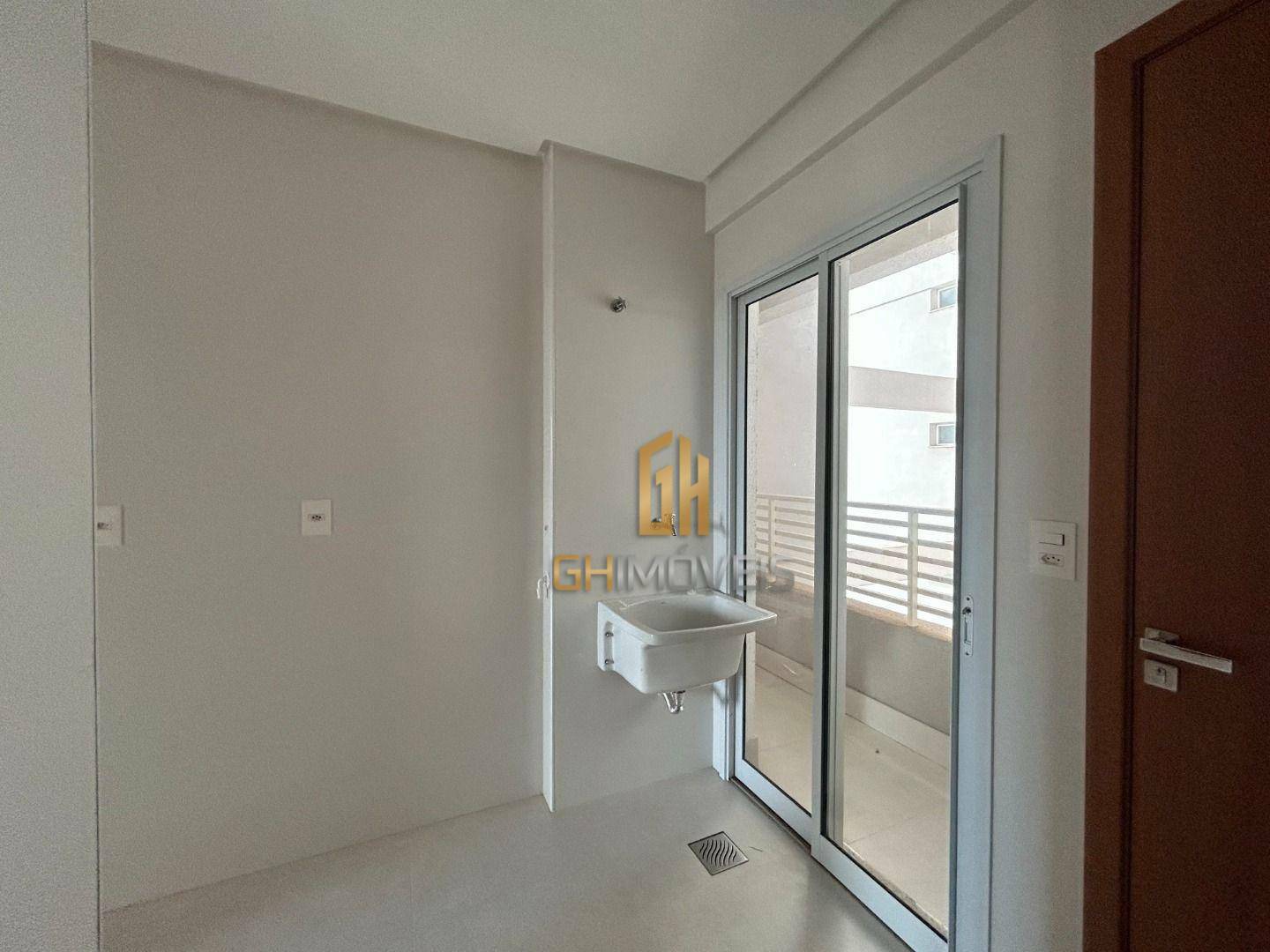 Apartamento à venda com 3 quartos, 155m² - Foto 14