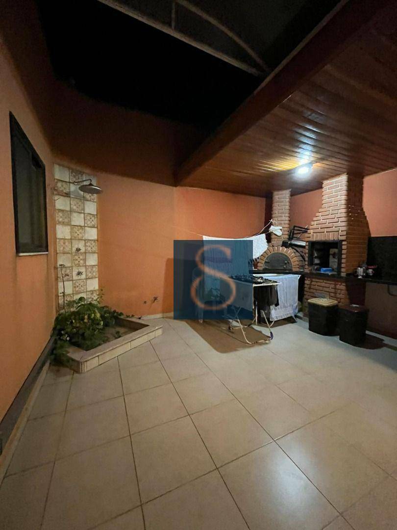 Apartamento à venda com 4 quartos, 150m² - Foto 17