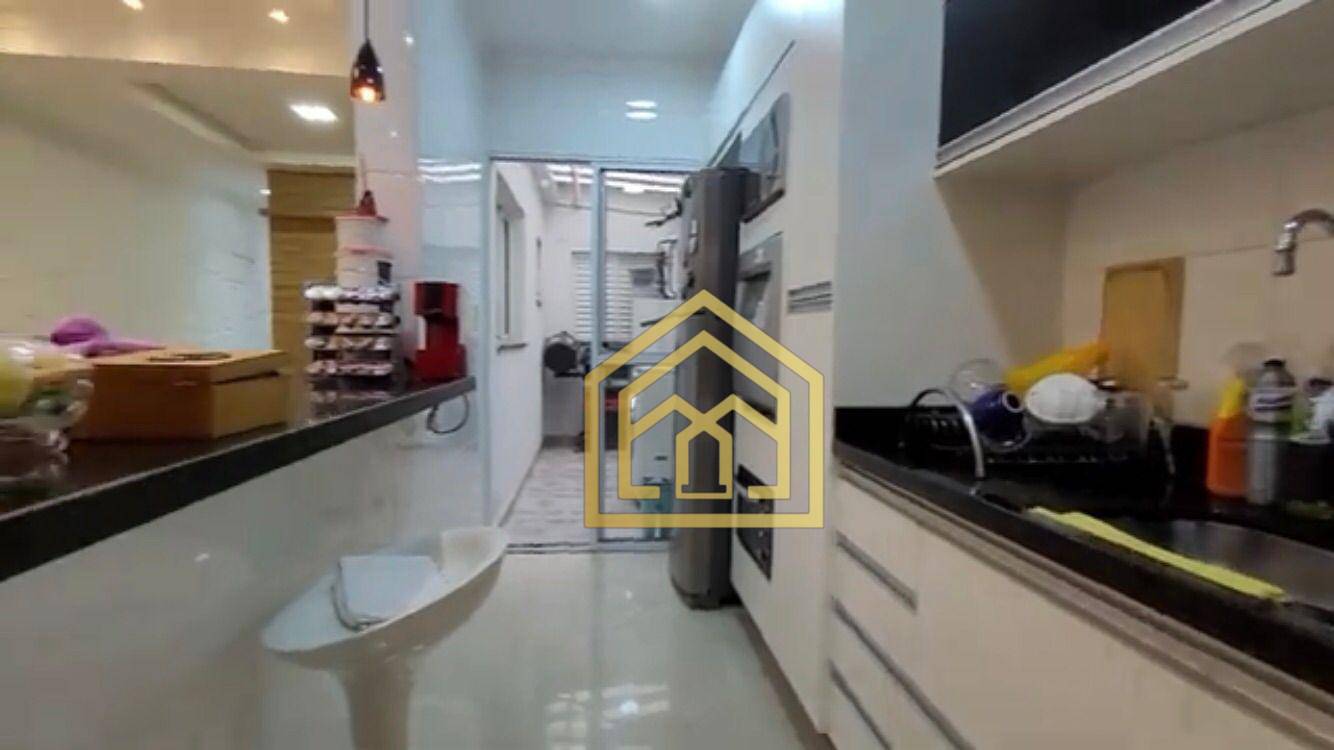 Apartamento à venda com 2 quartos, 67m² - Foto 4