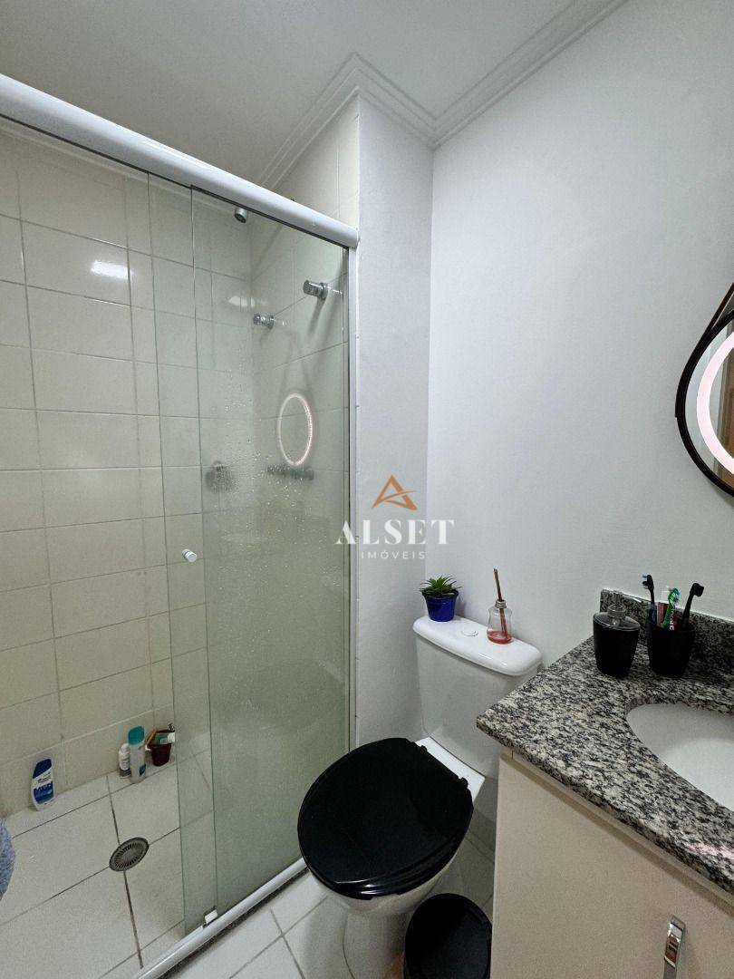 Apartamento à venda com 3 quartos, 64m² - Foto 8