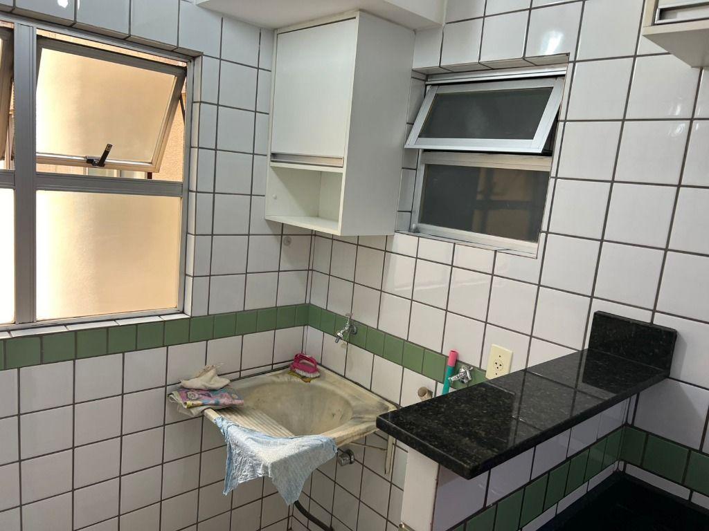 Apartamento à venda com 3 quartos, 75m² - Foto 8