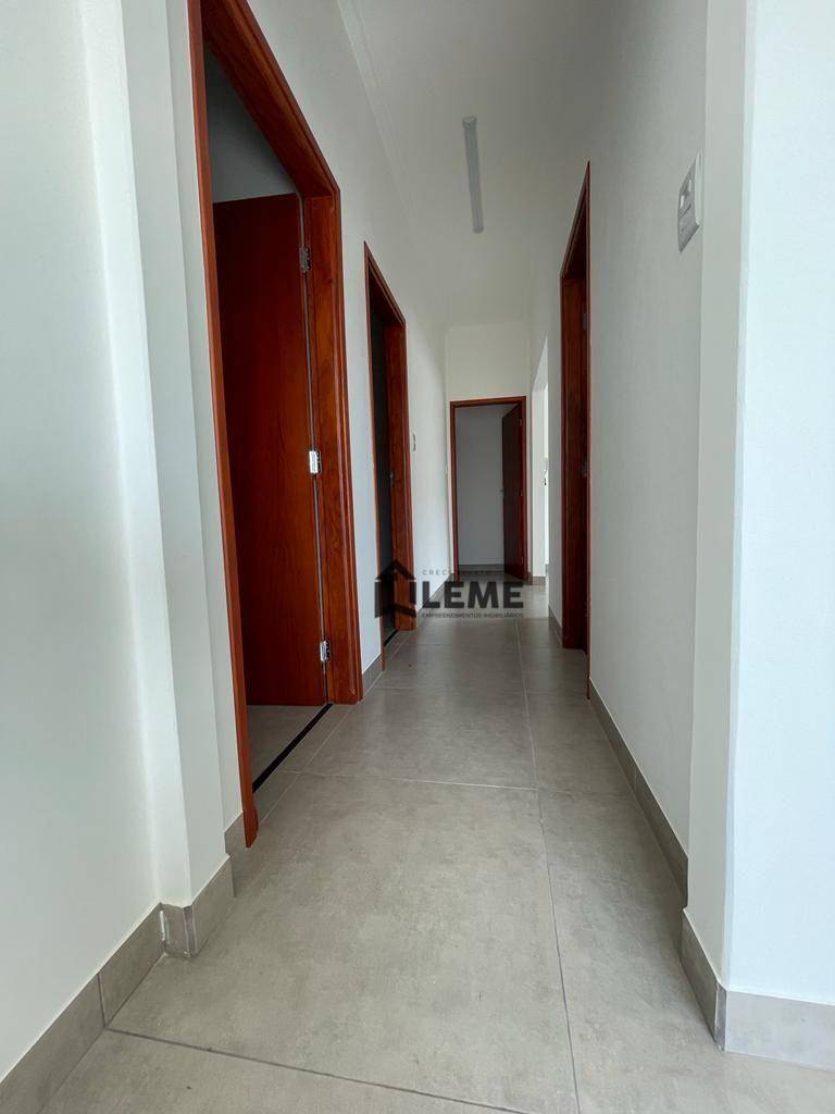 Casa à venda com 3 quartos, 177m² - Foto 9