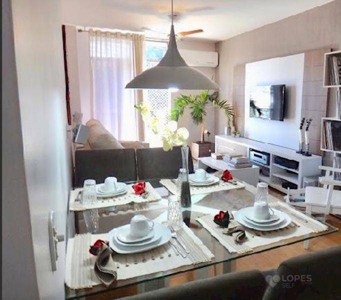 Apartamento à venda com 2 quartos, 77m² - Foto 1