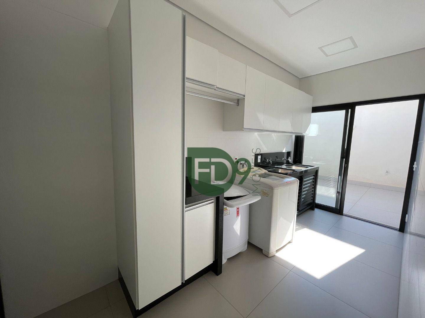 Casa à venda com 3 quartos, 252m² - Foto 24