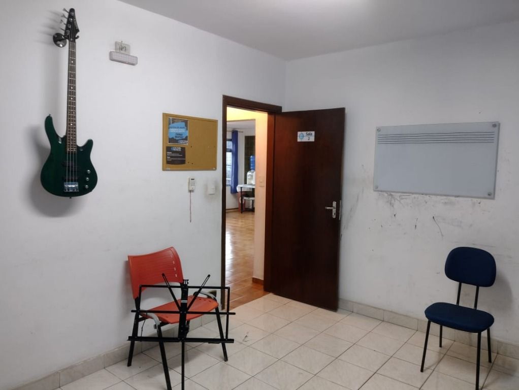 Casa à venda com 4 quartos, 180m² - Foto 9