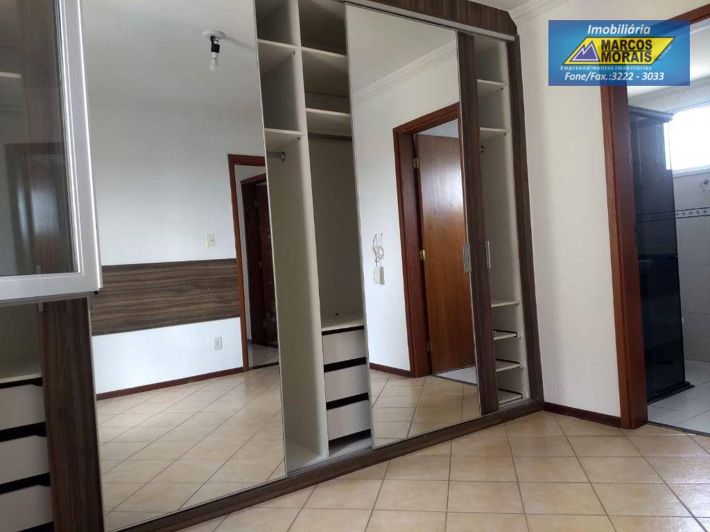 Apartamento à venda com 3 quartos, 91m² - Foto 2