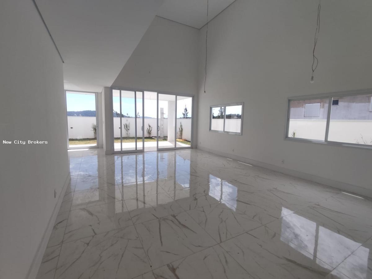 Sobrado à venda com 3 quartos, 300m² - Foto 46