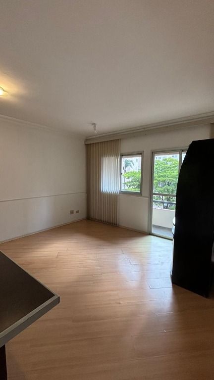 Apartamento para alugar com 3 quartos, 68m² - Foto 2