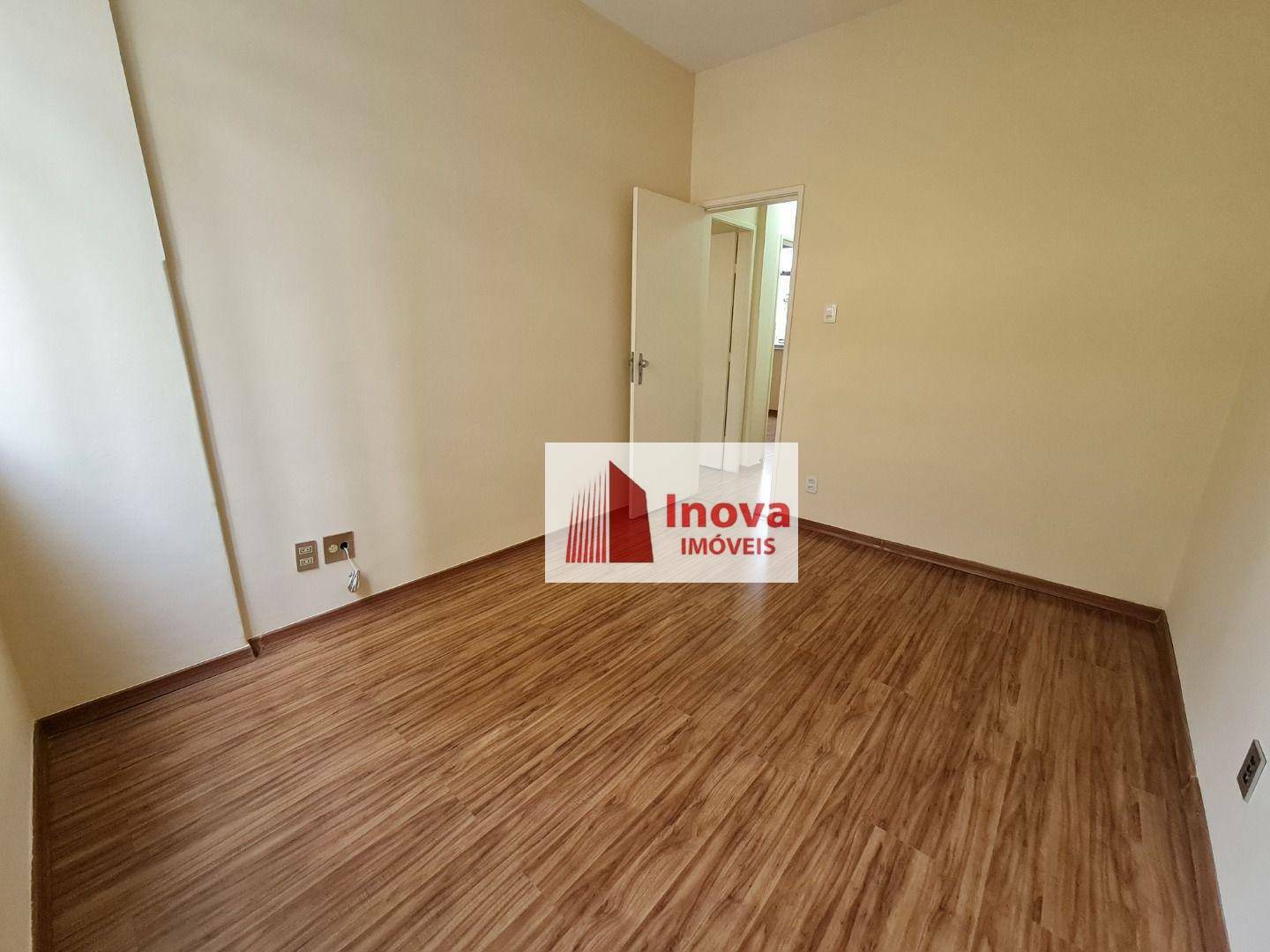 Apartamento à venda com 3 quartos, 94m² - Foto 10