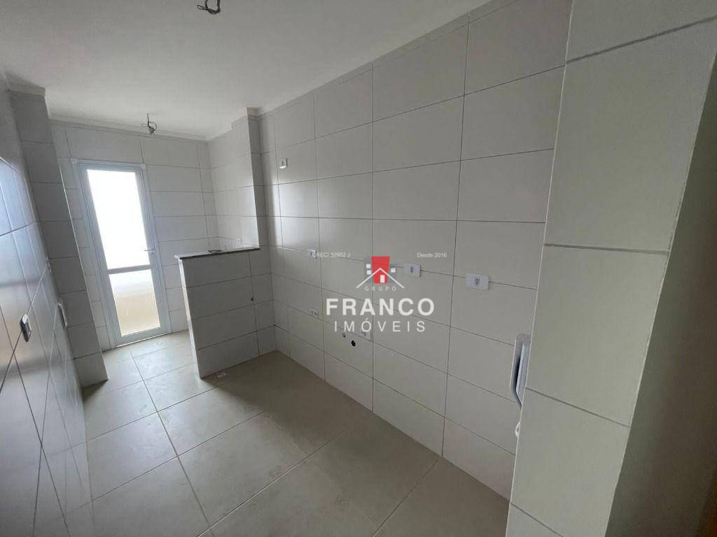 Apartamento à venda com 2 quartos, 70m² - Foto 9