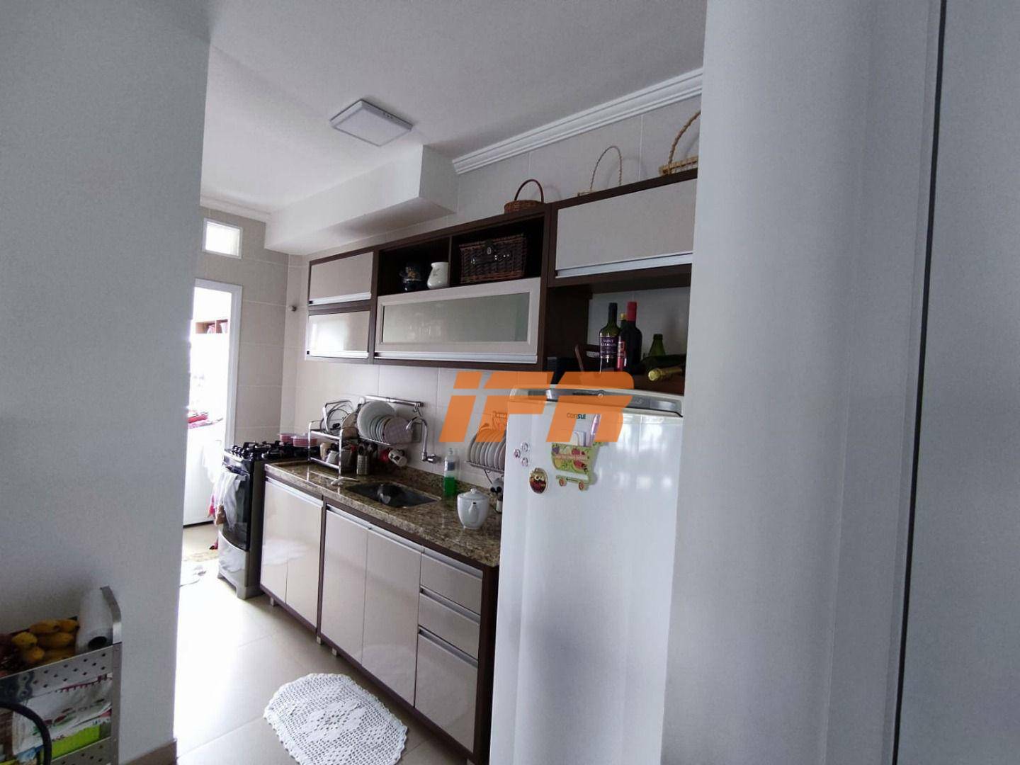 Apartamento à venda com 2 quartos, 67m² - Foto 12