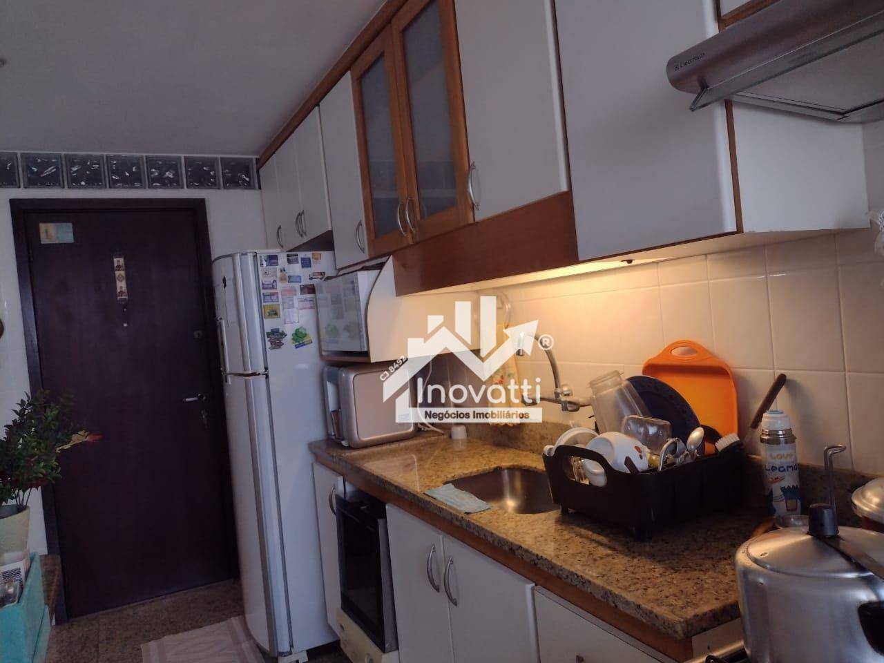 Apartamento à venda com 3 quartos, 140m² - Foto 27