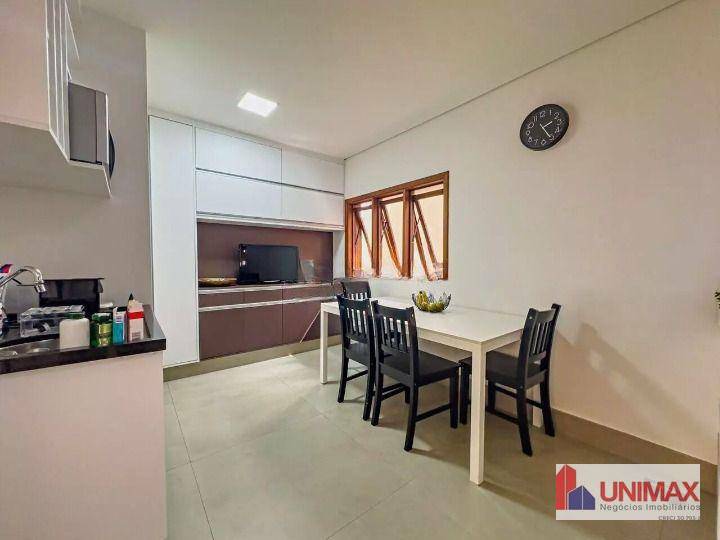 Casa de Condomínio à venda com 3 quartos, 300m² - Foto 10