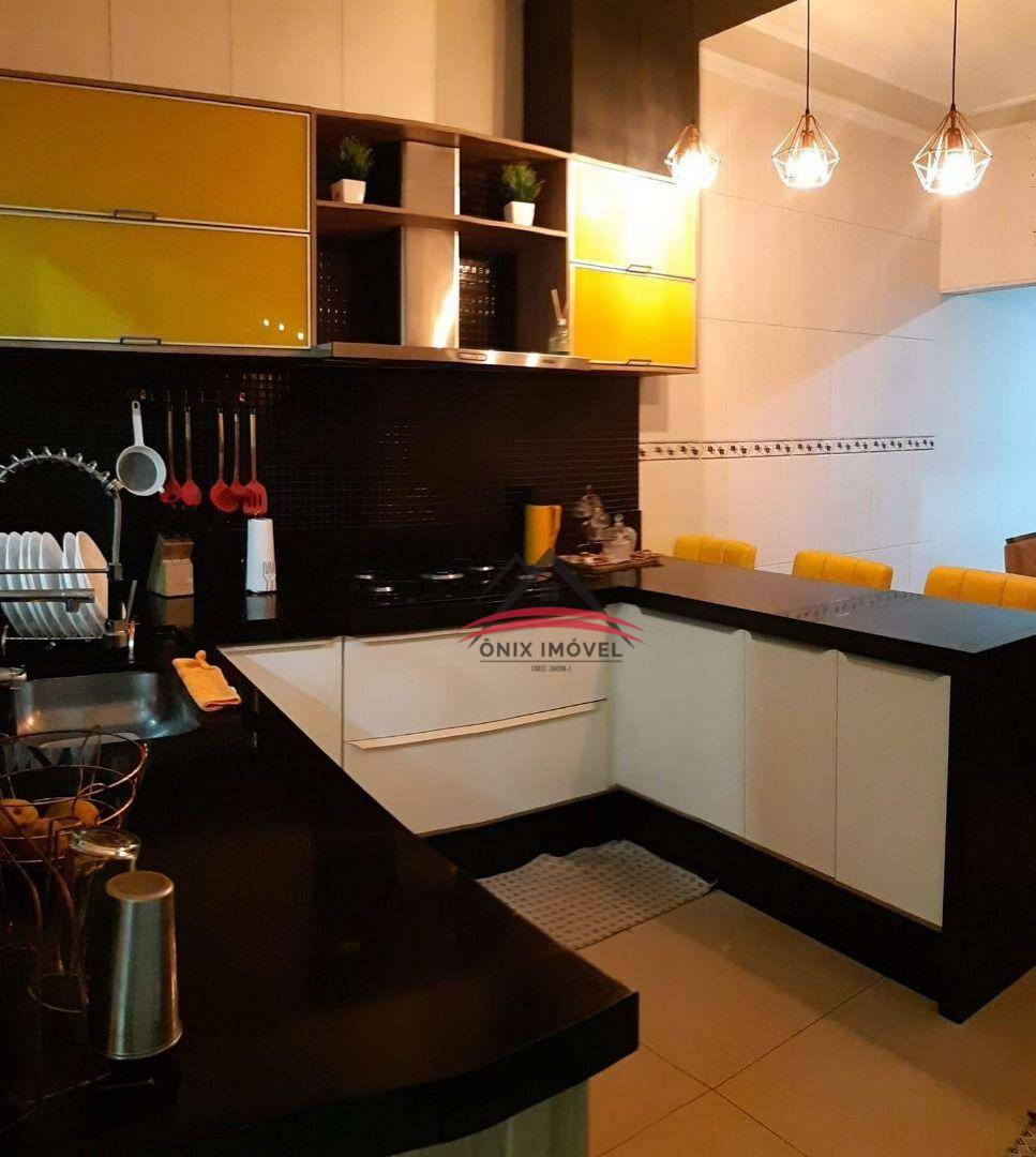 Casa de Condomínio à venda com 2 quartos, 216m² - Foto 2