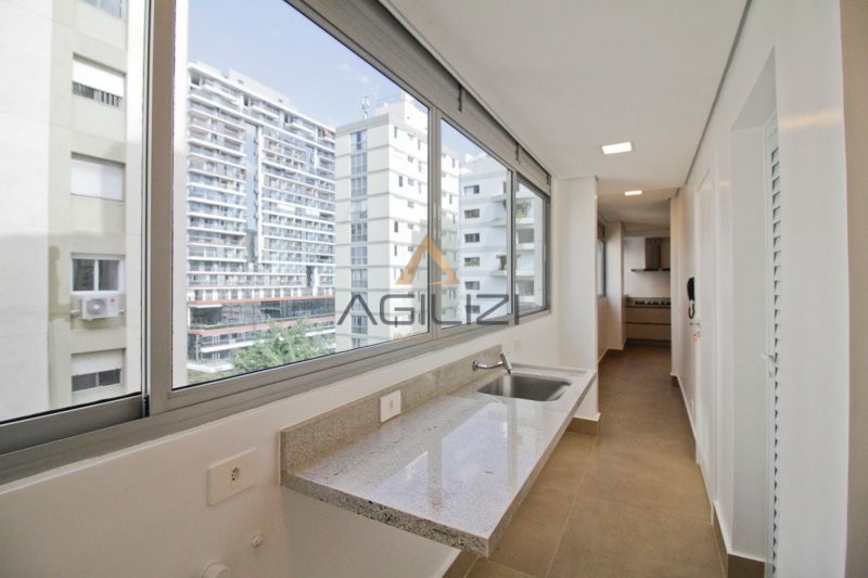 Apartamento à venda com 3 quartos, 198m² - Foto 23