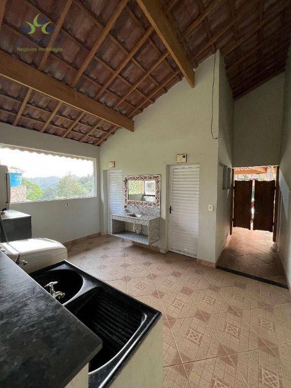 Casa de Condomínio à venda e aluguel com 4 quartos, 530m² - Foto 2