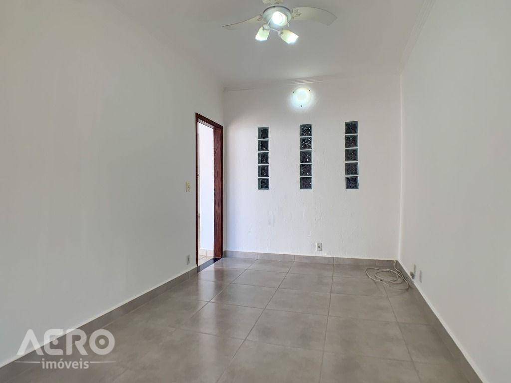 Casa à venda com 3 quartos, 255m² - Foto 5