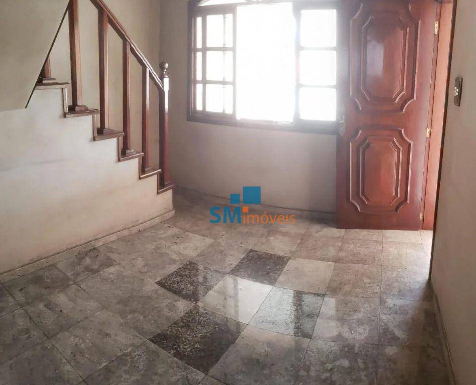 Sobrado à venda com 3 quartos, 200m² - Foto 4