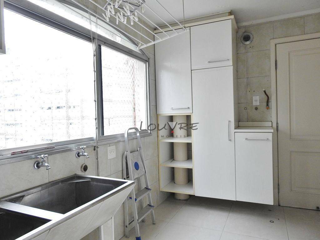 Apartamento à venda com 4 quartos, 206m² - Foto 19