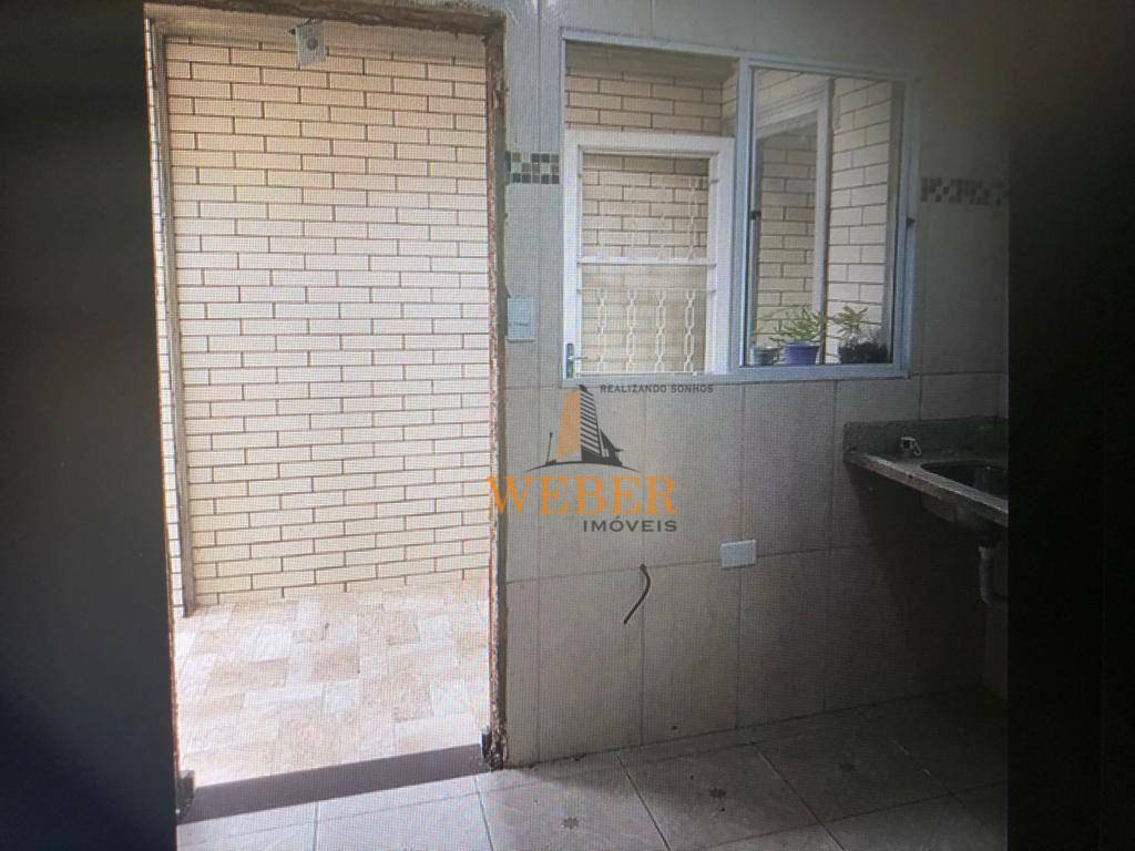 Casa à venda com 3 quartos, 180m² - Foto 9