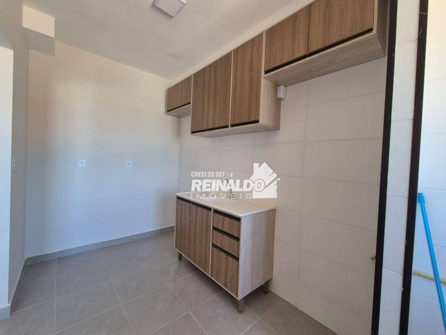 Apartamento para alugar com 2 quartos, 52m² - Foto 2