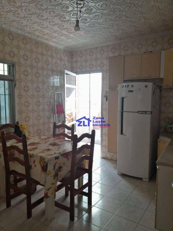 Sobrado à venda com 2 quartos, 160m² - Foto 4