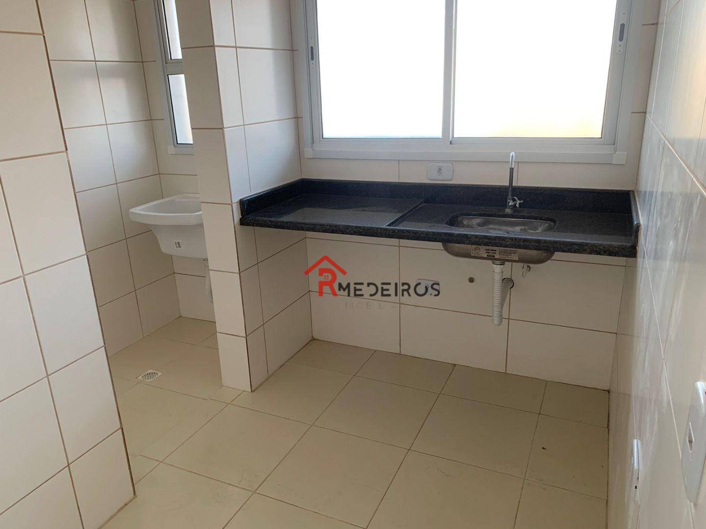 Apartamento à venda com 2 quartos, 62m² - Foto 7