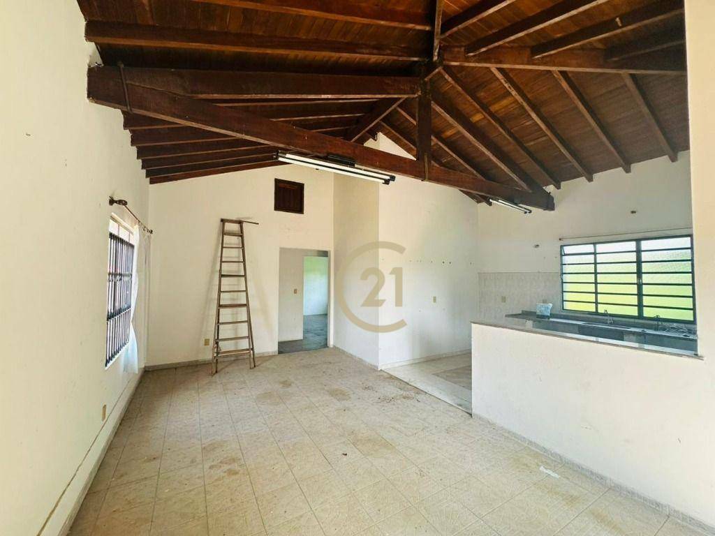 Chácara à venda com 3 quartos, 330m² - Foto 11