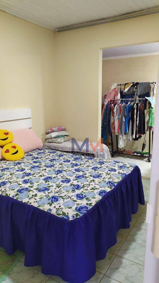 Casa à venda com 2 quartos, 70m² - Foto 11