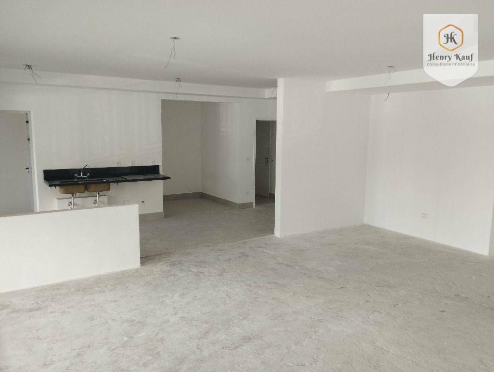 Apartamento à venda com 3 quartos, 209m² - Foto 8