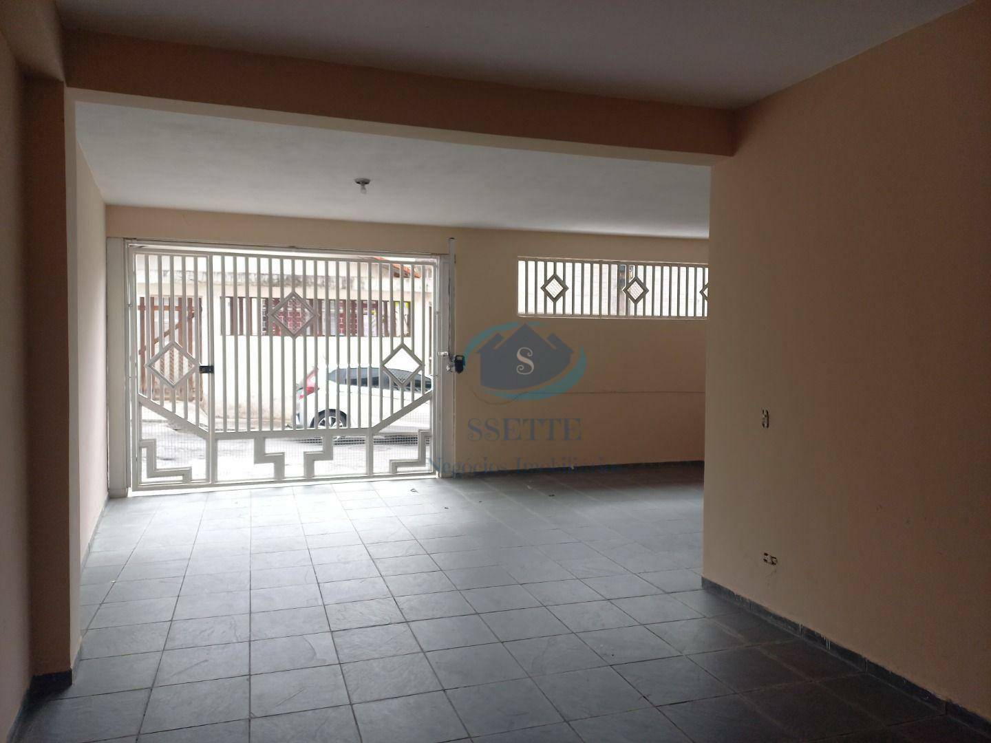 Sobrado à venda com 5 quartos, 220m² - Foto 2