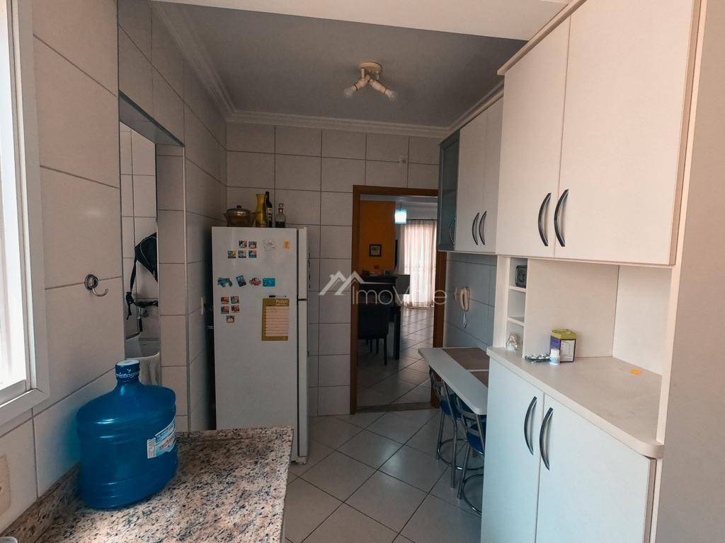 Apartamento à venda com 2 quartos, 67m² - Foto 5