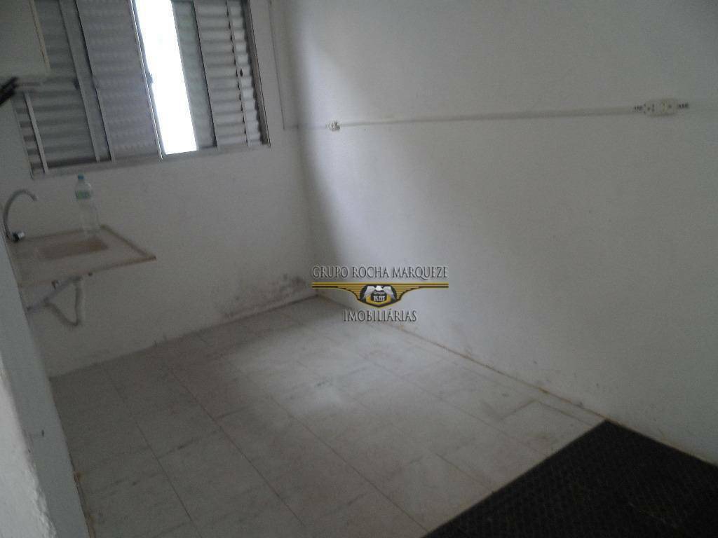 Casa para alugar com 4 quartos, 180m² - Foto 9