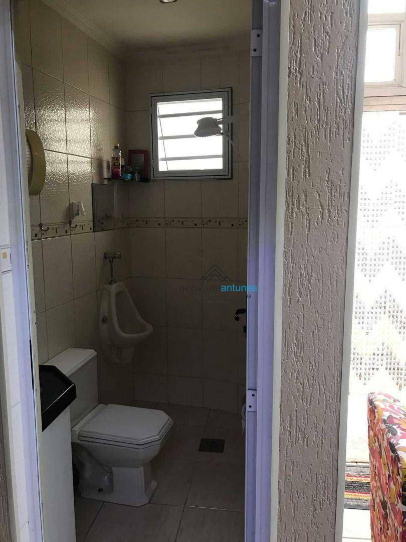 Sobrado à venda com 4 quartos, 200m² - Foto 12