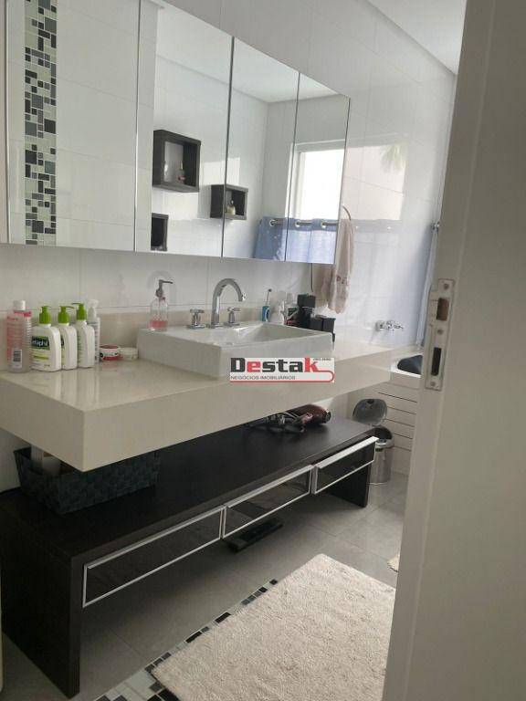 Sobrado à venda com 3 quartos, 215m² - Foto 23