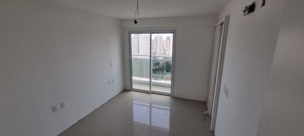 Apartamento à venda com 3 quartos, 151m² - Foto 8