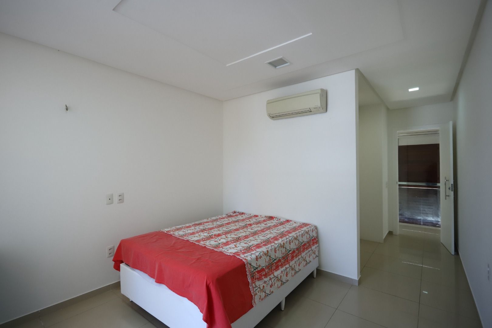 Casa de Condomínio à venda e aluguel com 3 quartos, 300m² - Foto 16