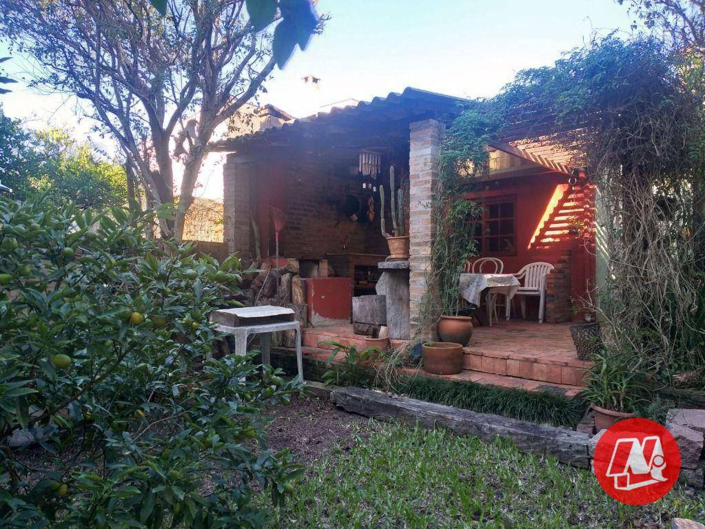 Sobrado à venda com 4 quartos, 280m² - Foto 1