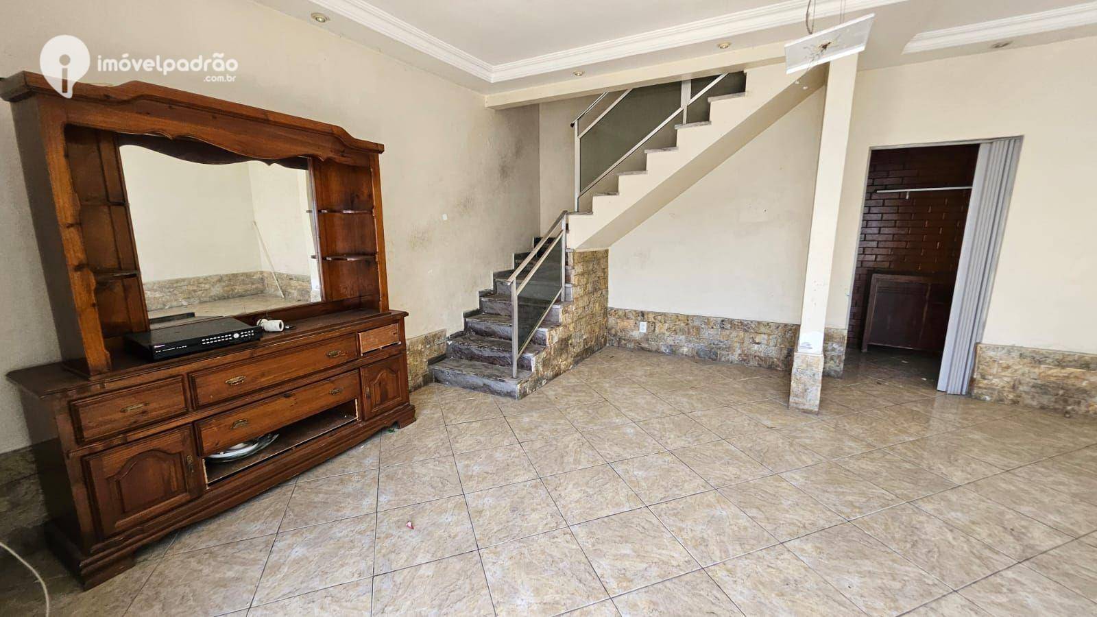 Casa à venda e aluguel com 4 quartos, 300m² - Foto 17